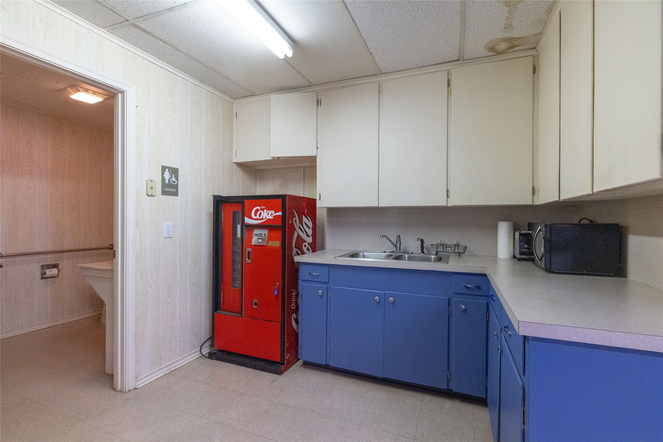 113 W Decatur Street Chico TX 76431