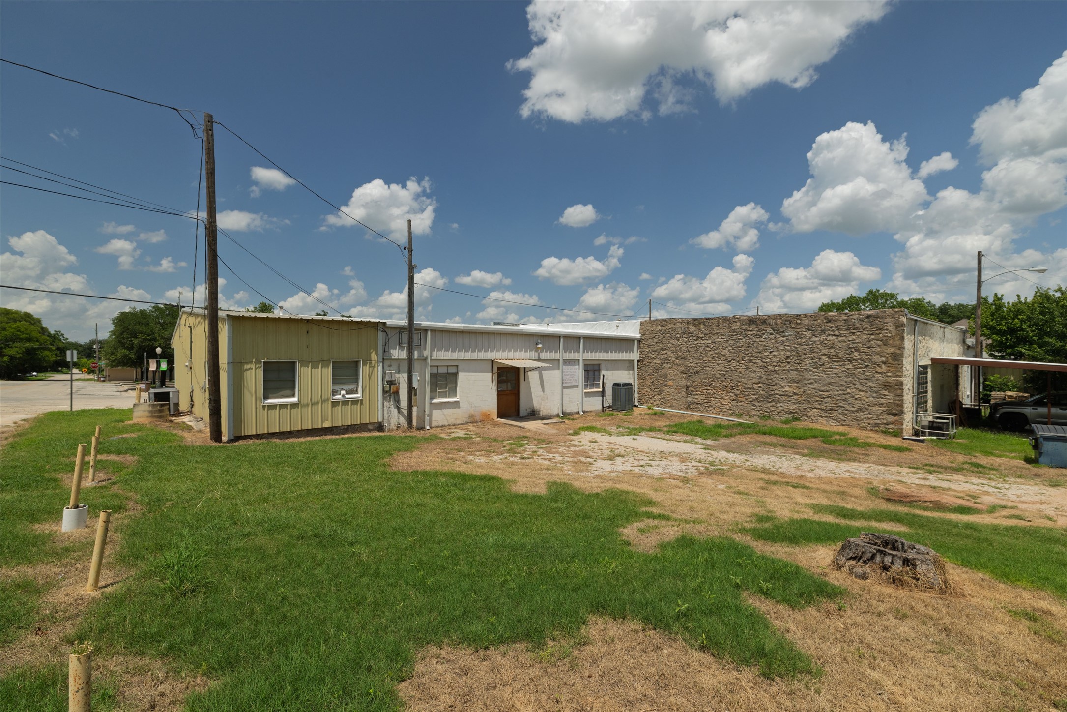 113 W Decatur Street Chico TX 76431