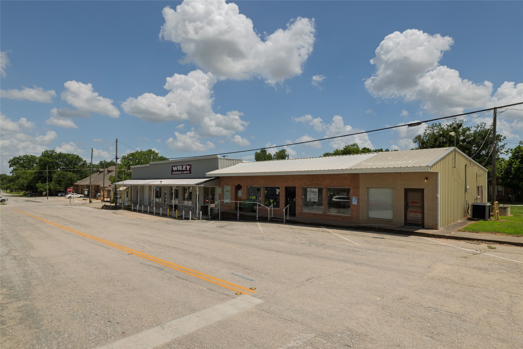 113 W Decatur Street Chico TX 76431