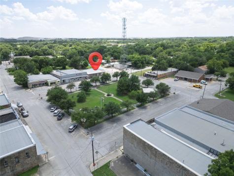 113 W Decatur Street Chico TX 76431