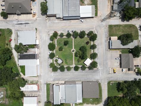 113 W Decatur Street Chico TX 76431