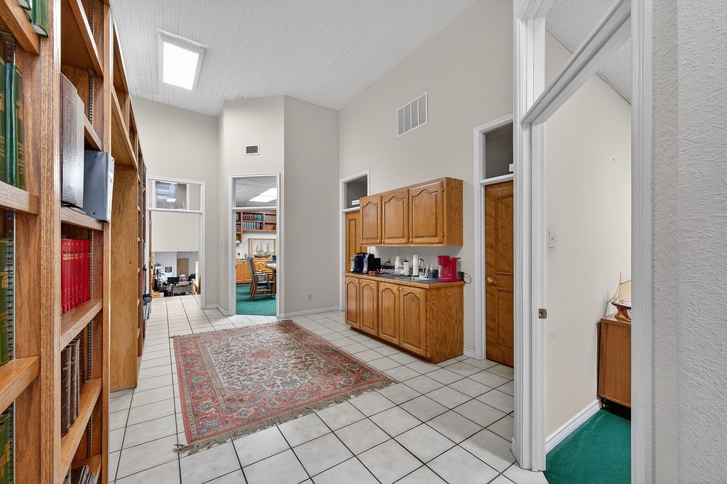 110 E Corsicana Street Athens TX 75751