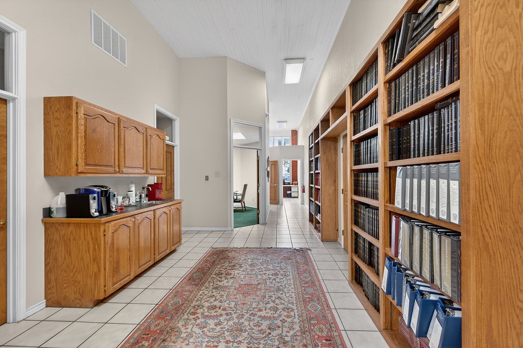 110 E Corsicana Street Athens TX 75751