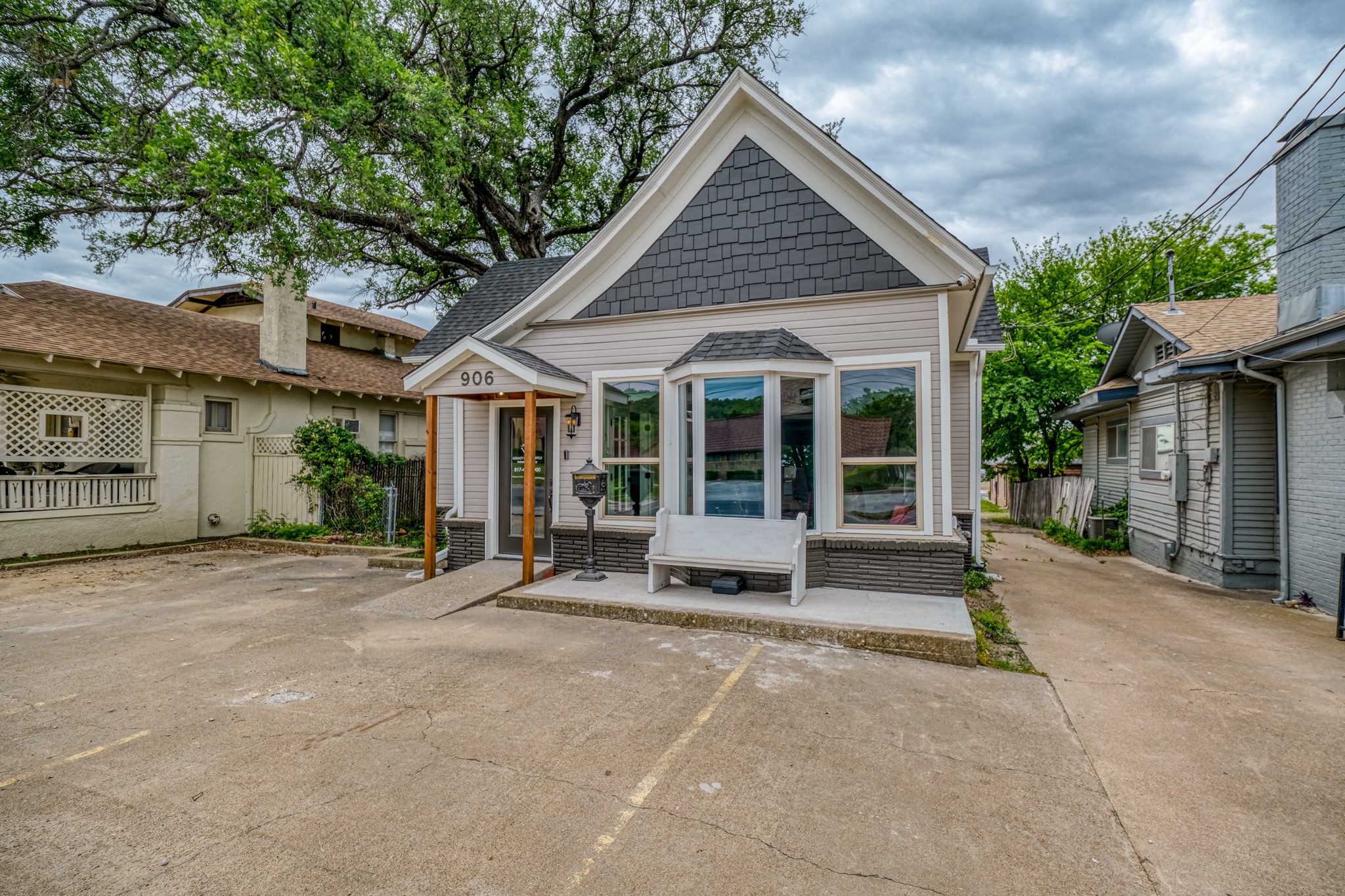 906 E Hubbard Street Mineral Wells TX 76067