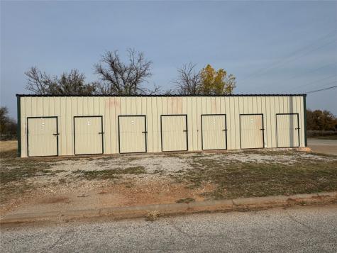 520 S Avenue C Olney TX 76374