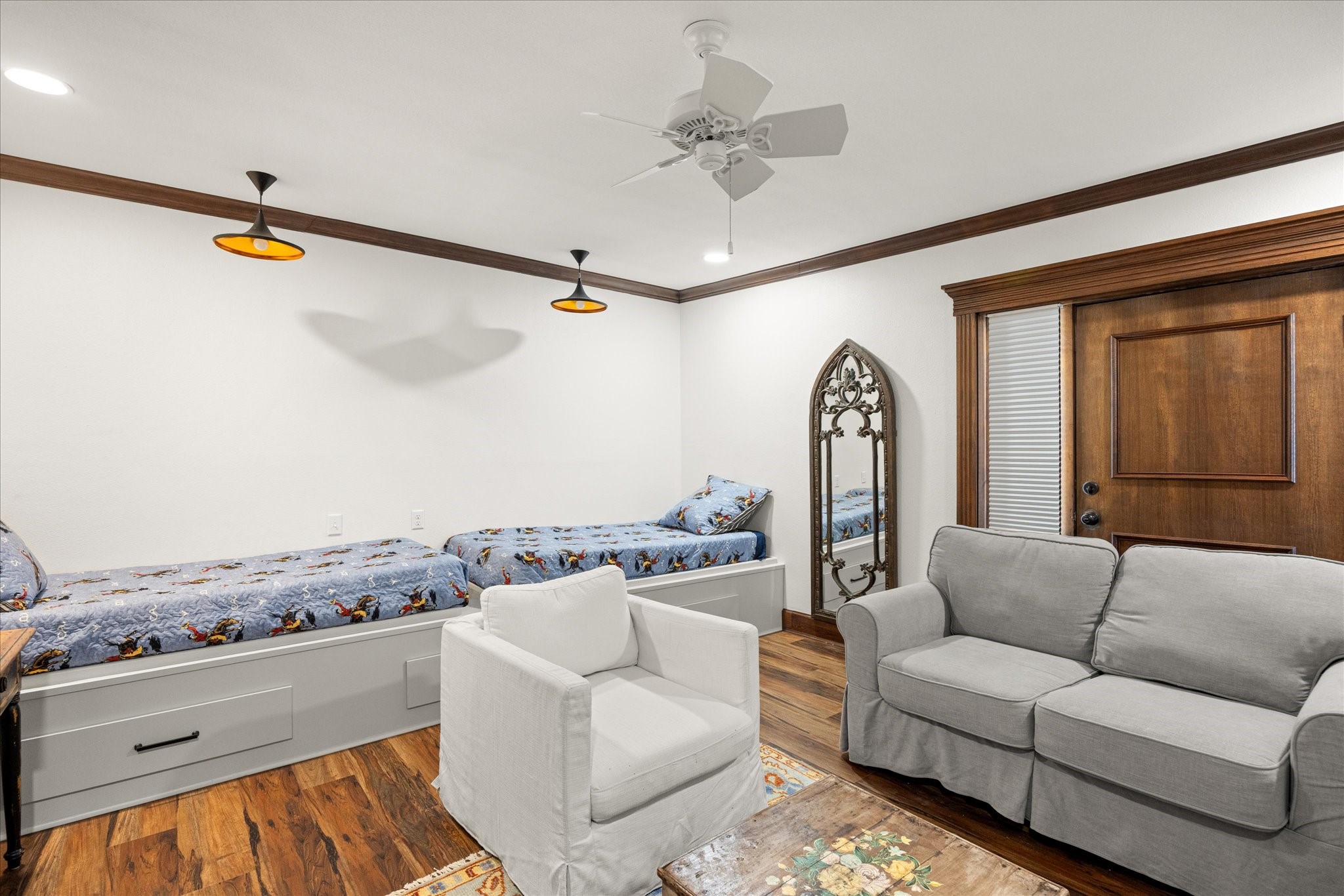 111 S Houston Street Granbury TX 76048
