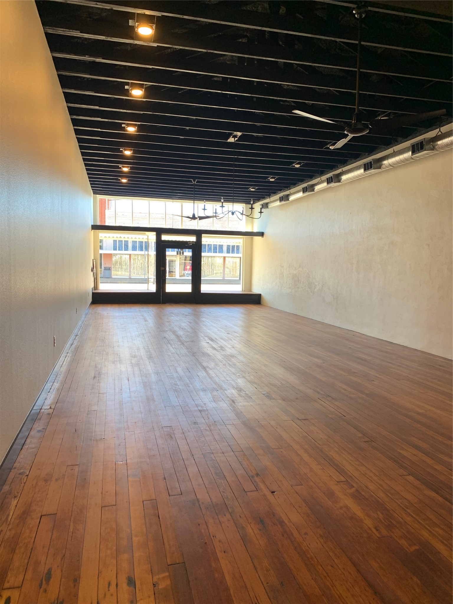 106 N Main Street Grand Saline TX 75140