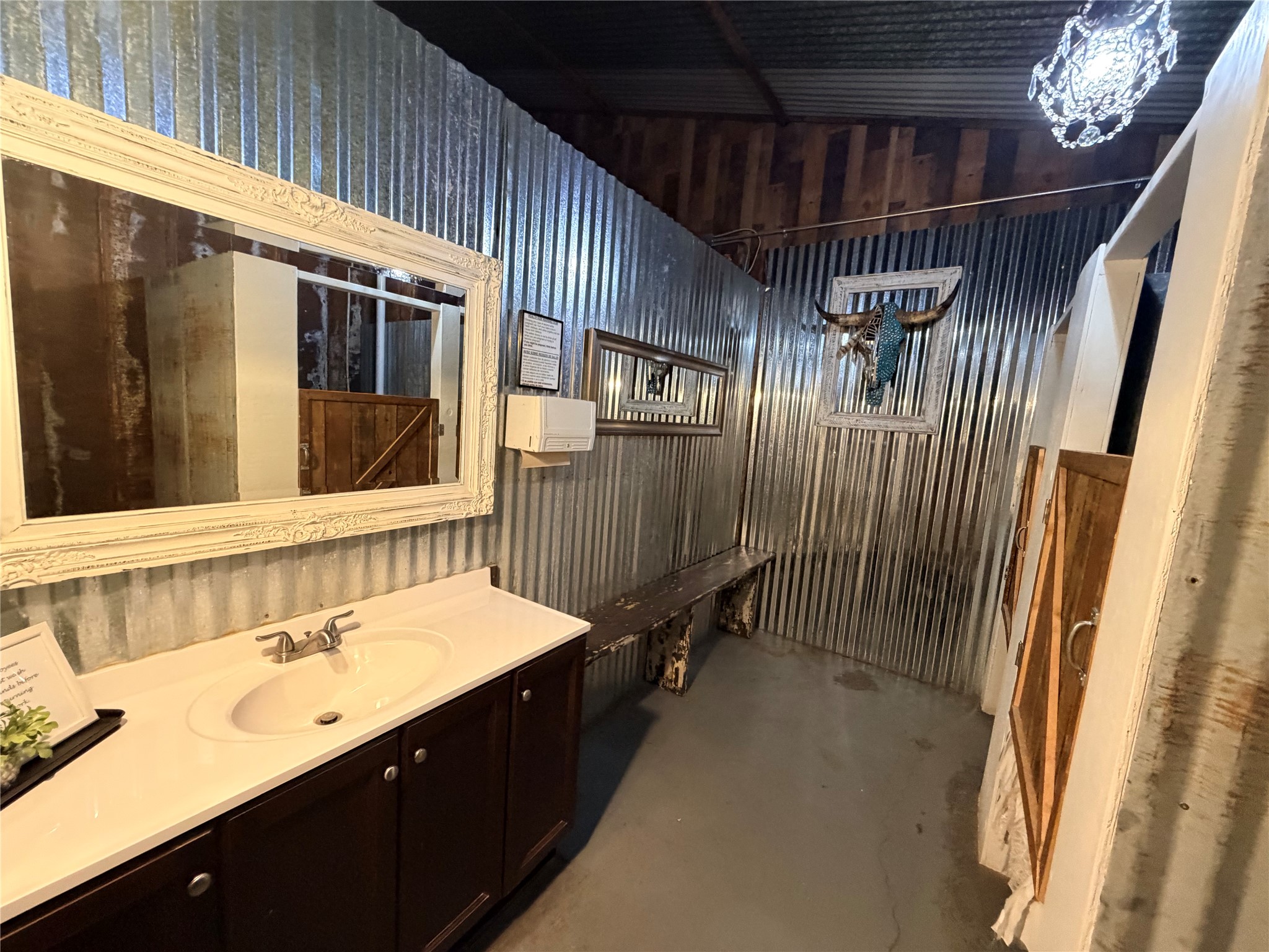 910 N Main Street Seymour TX 76380
