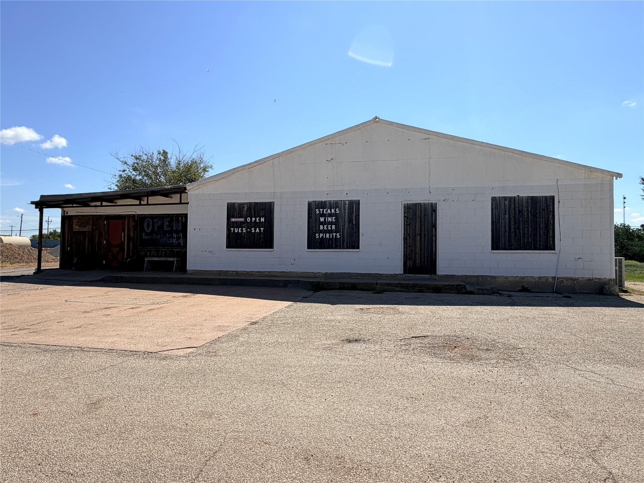 910 N Main Street Seymour TX 76380