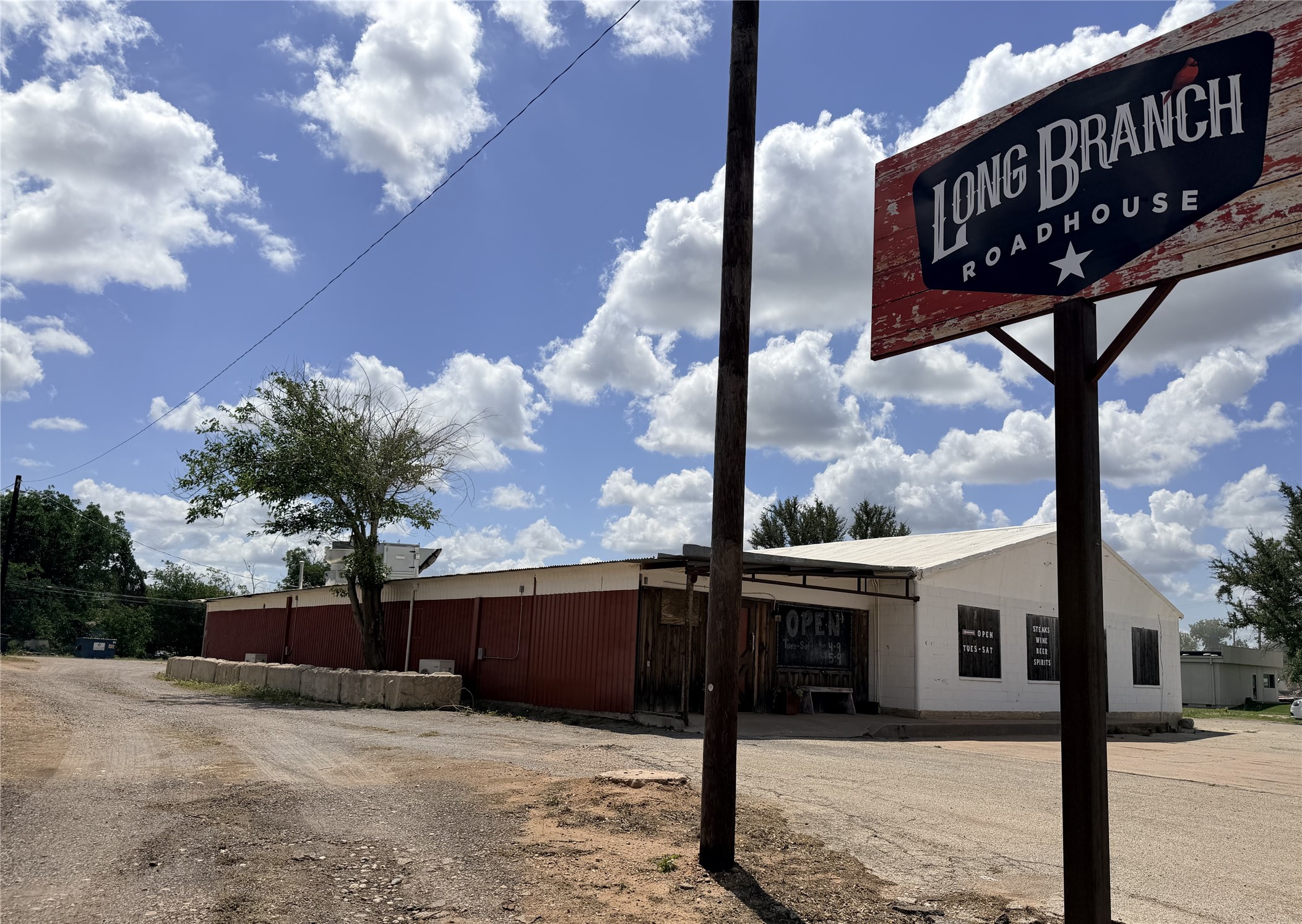 910 N Main Street Seymour TX 76380