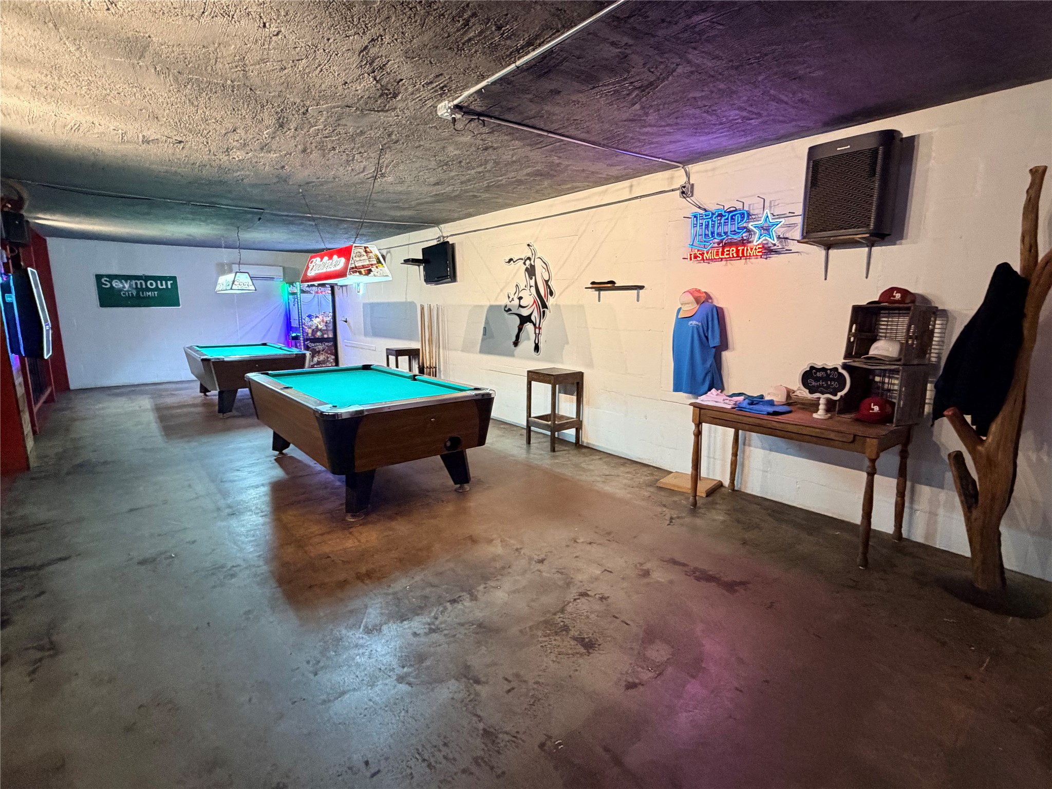 910 N Main Street Seymour TX 76380