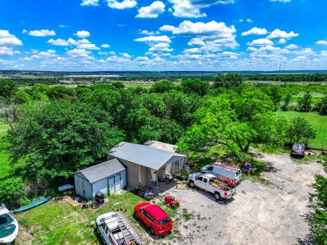1013 E Fishcreek Road Grand Prairie TX 75052