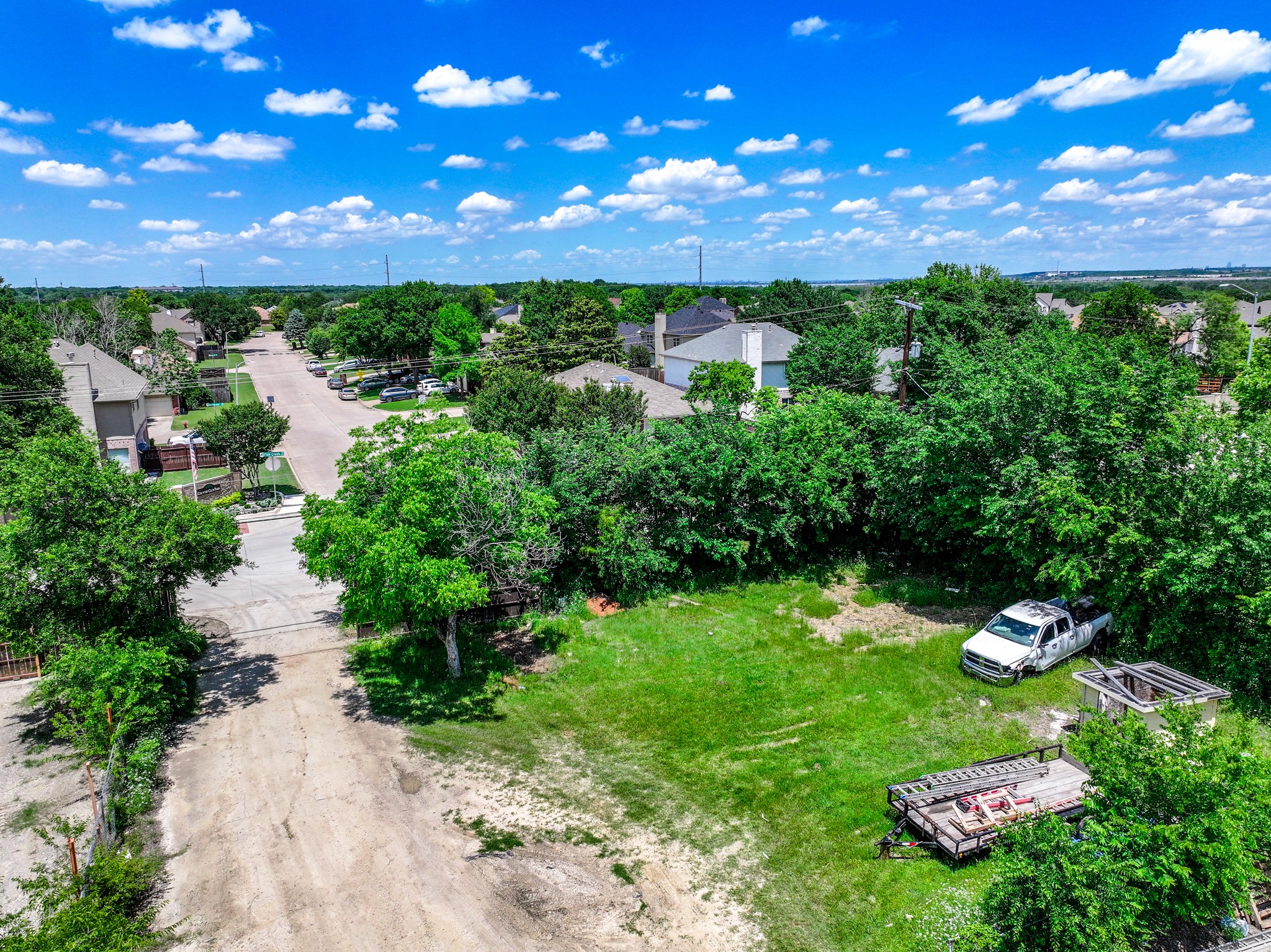 1013 E Fishcreek Road Grand Prairie TX 75052
