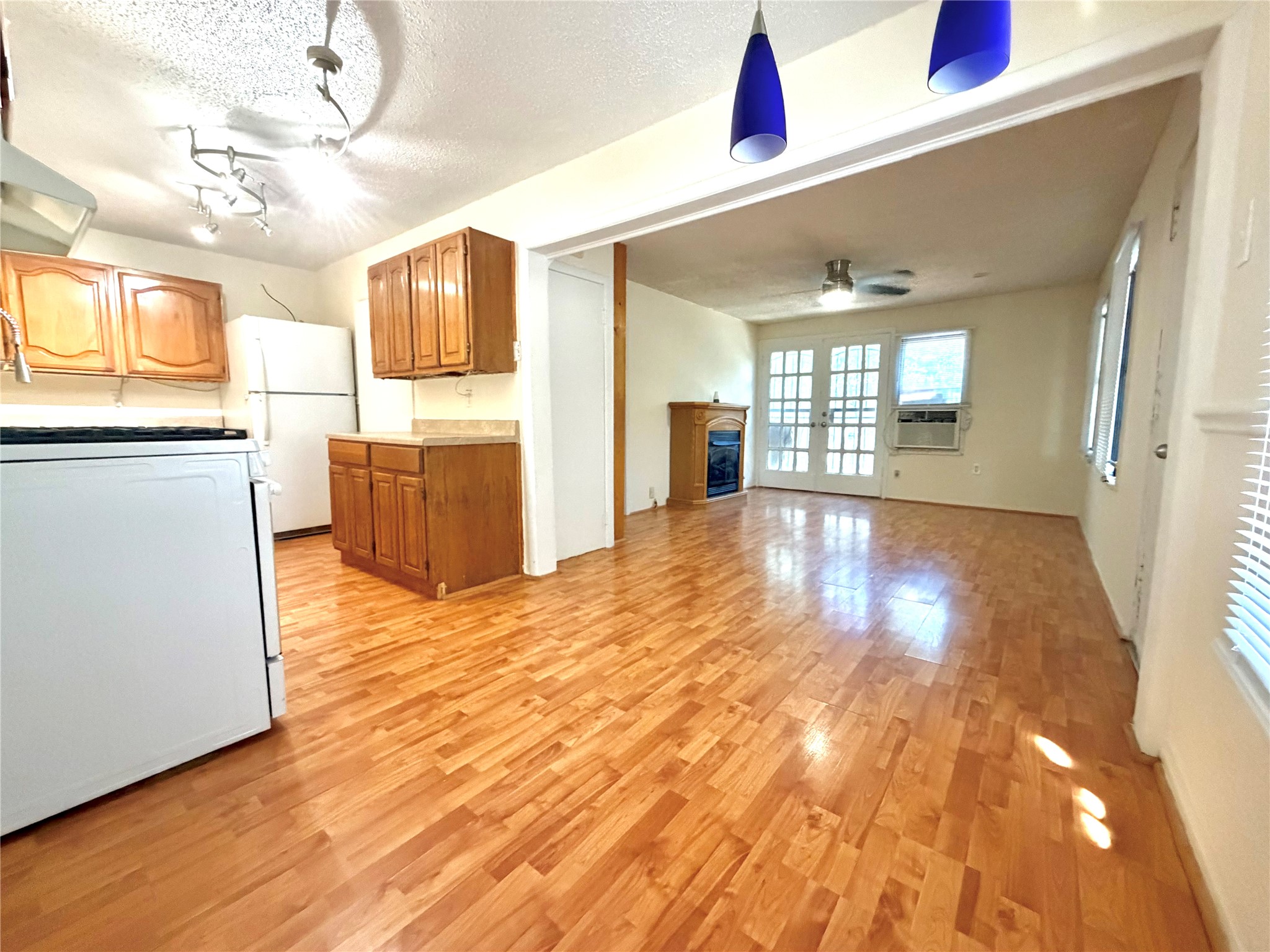 611 Crestside Dr Drive Duncanville TX 75137