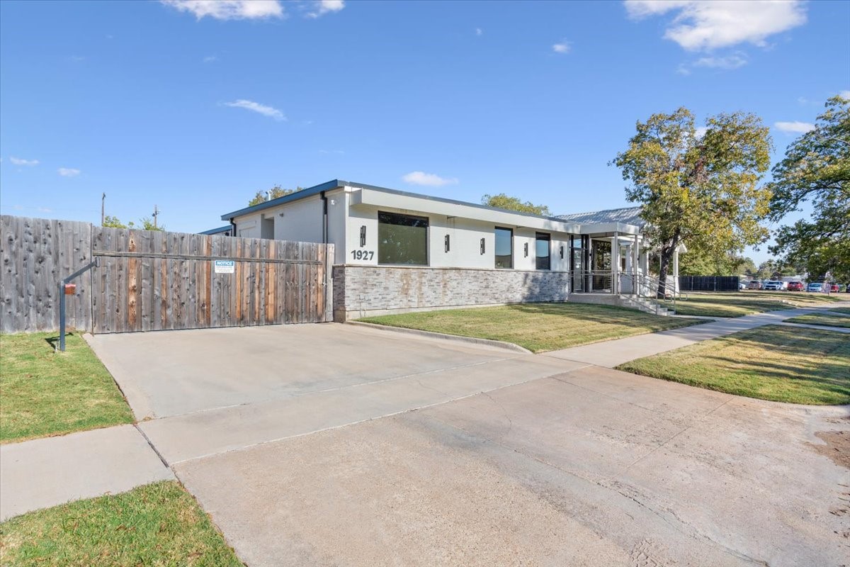 1927 Columbus Avenue Waco TX 76701
