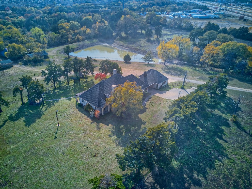 1318 N J Elmer Weaver Freeway Cedar Hill TX 75104