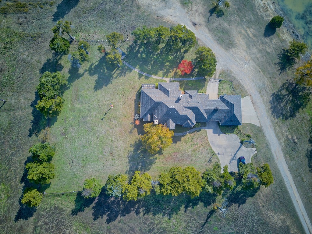 1318 N J Elmer Weaver Freeway Cedar Hill TX 75104