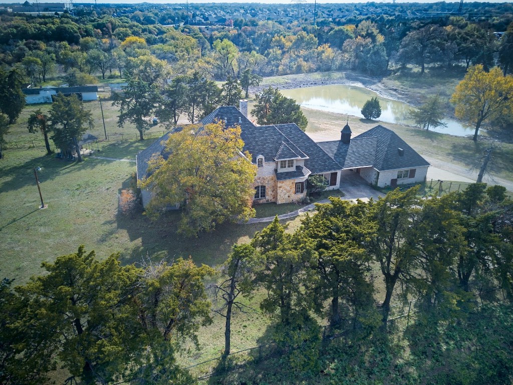 1318 N J Elmer Weaver Freeway Cedar Hill TX 75104