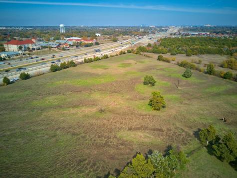 1318 N J Elmer Weaver Freeway Cedar Hill TX 75104