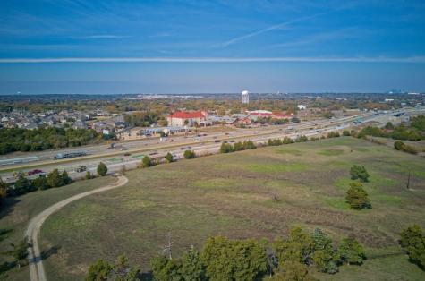 1318 N J Elmer Weaver Freeway Cedar Hill TX 75104