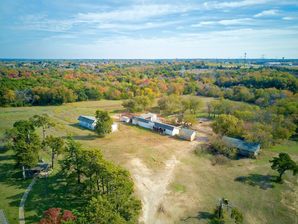1318 N J Elmer Weaver Freeway Cedar Hill TX 75104