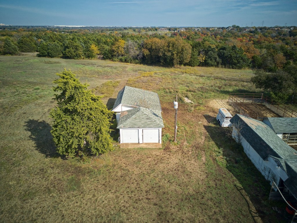 1318 N J Elmer Weaver Freeway Cedar Hill TX 75104