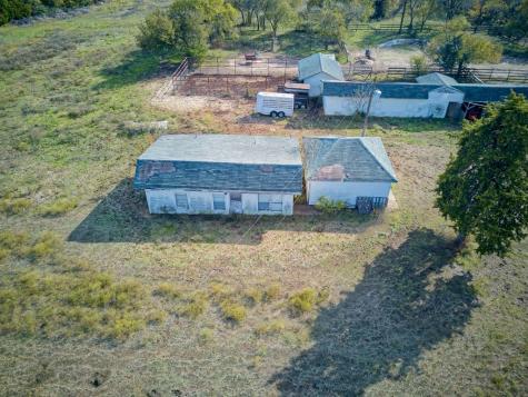 1318 N J Elmer Weaver Freeway Cedar Hill TX 75104