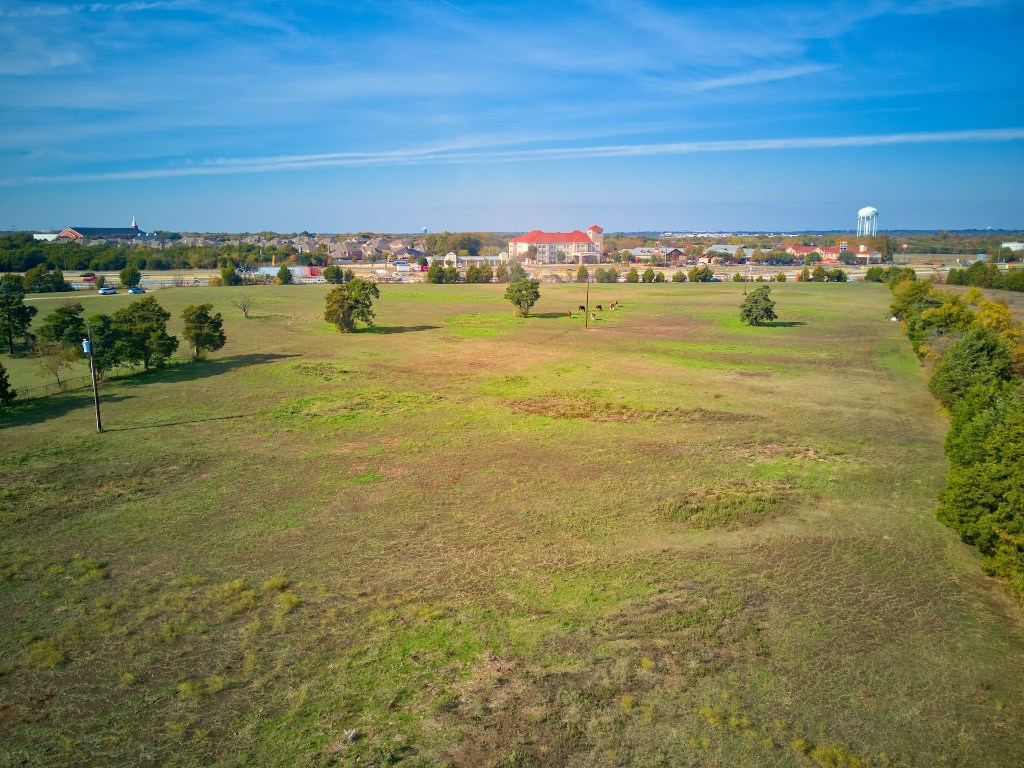 1318 N J Elmer Weaver Freeway Cedar Hill TX 75104