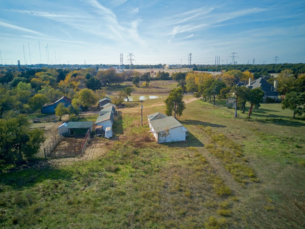 1318 N J Elmer Weaver Freeway Cedar Hill TX 75104