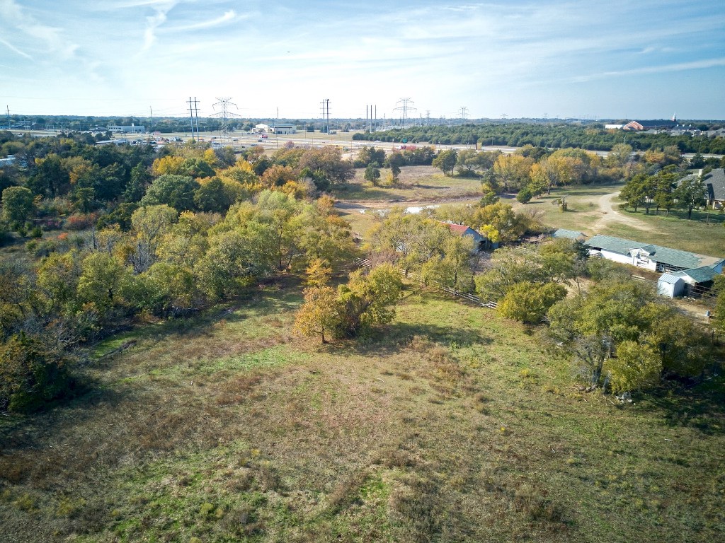 1318 N J Elmer Weaver Freeway Cedar Hill TX 75104