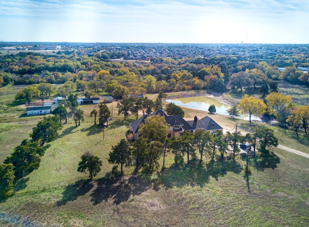 1318 N J Elmer Weaver Freeway Cedar Hill TX 75104