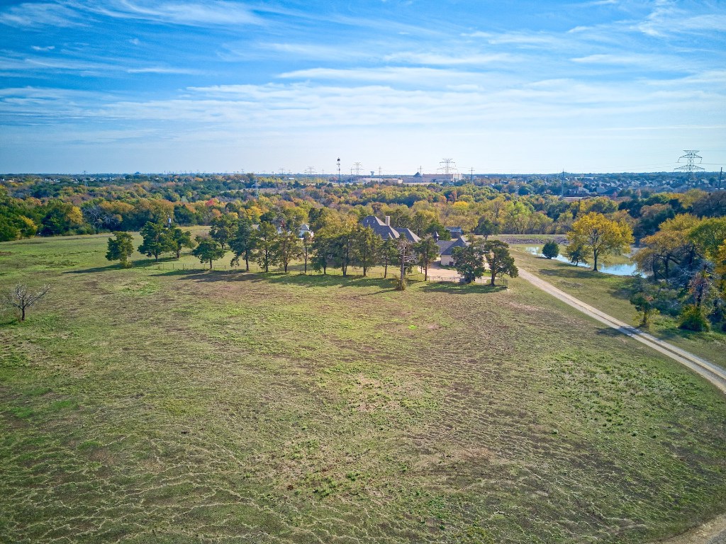 1318 N J Elmer Weaver Freeway Cedar Hill TX 75104