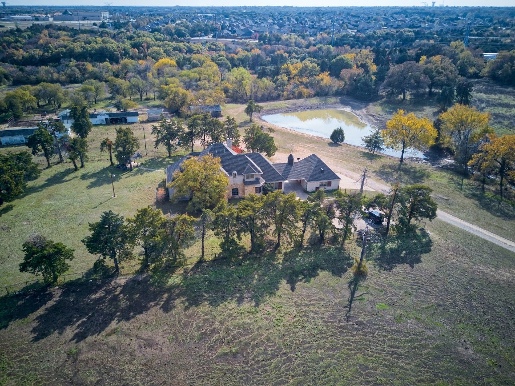 1318 N J Elmer Weaver Freeway Cedar Hill TX 75104