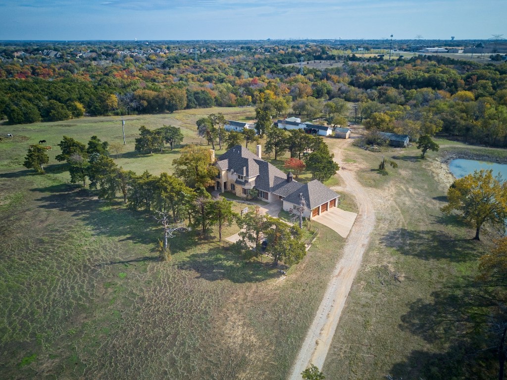1318 N J Elmer Weaver Freeway Cedar Hill TX 75104