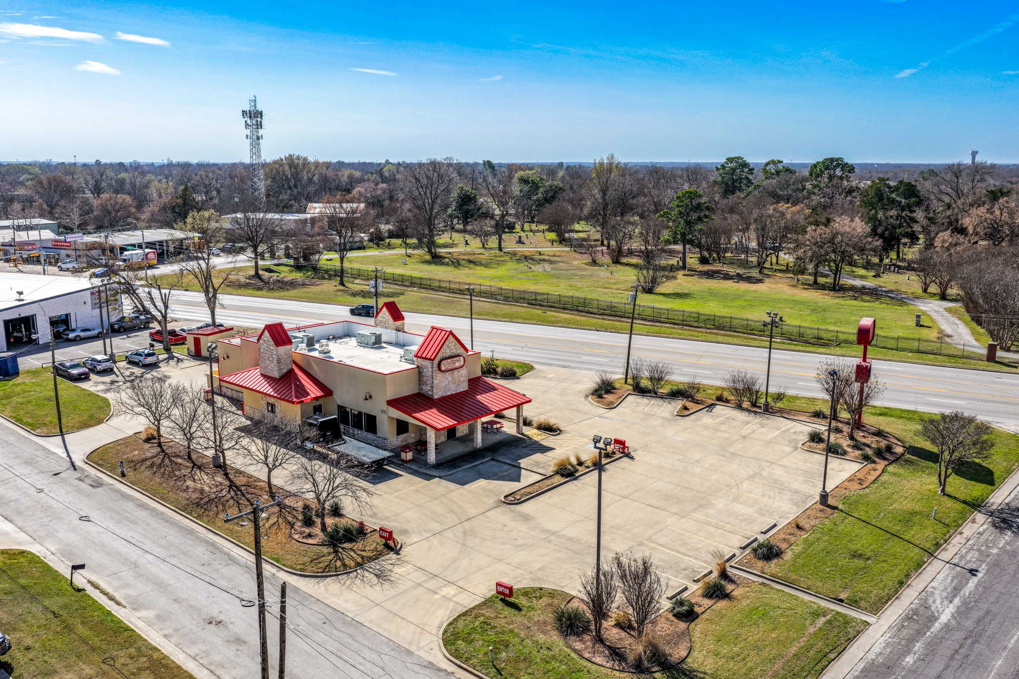 1014 W Moore Avenue Terrell TX 75160