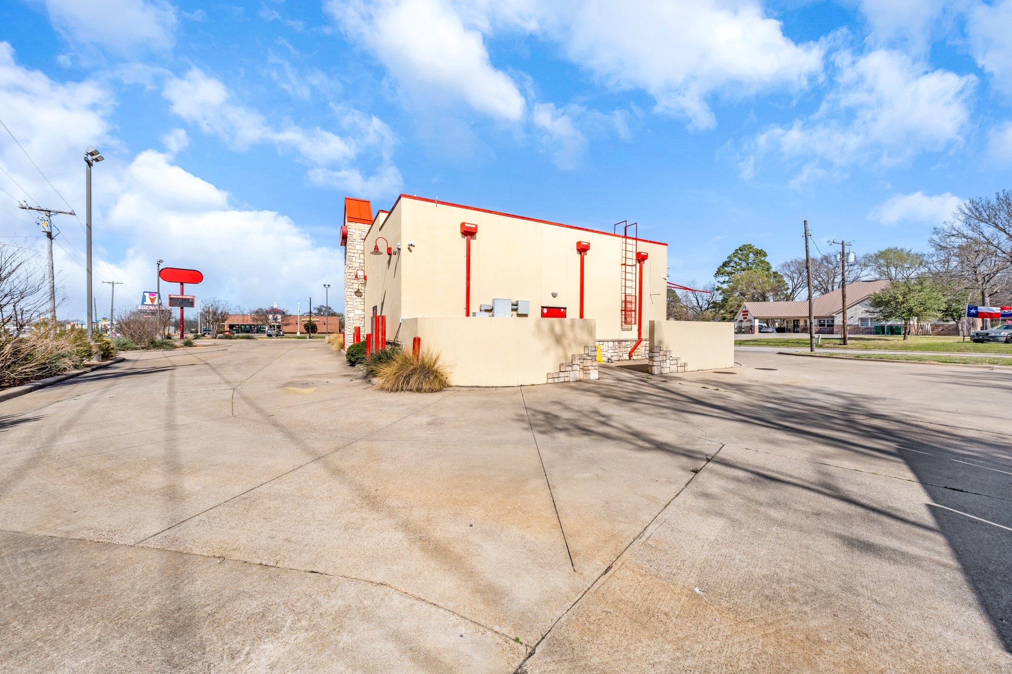 1014 W Moore Avenue Terrell TX 75160