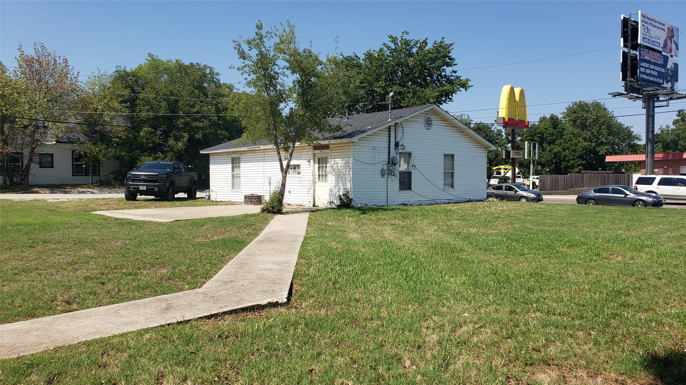 400 E Wise Street Bowie TX 76230