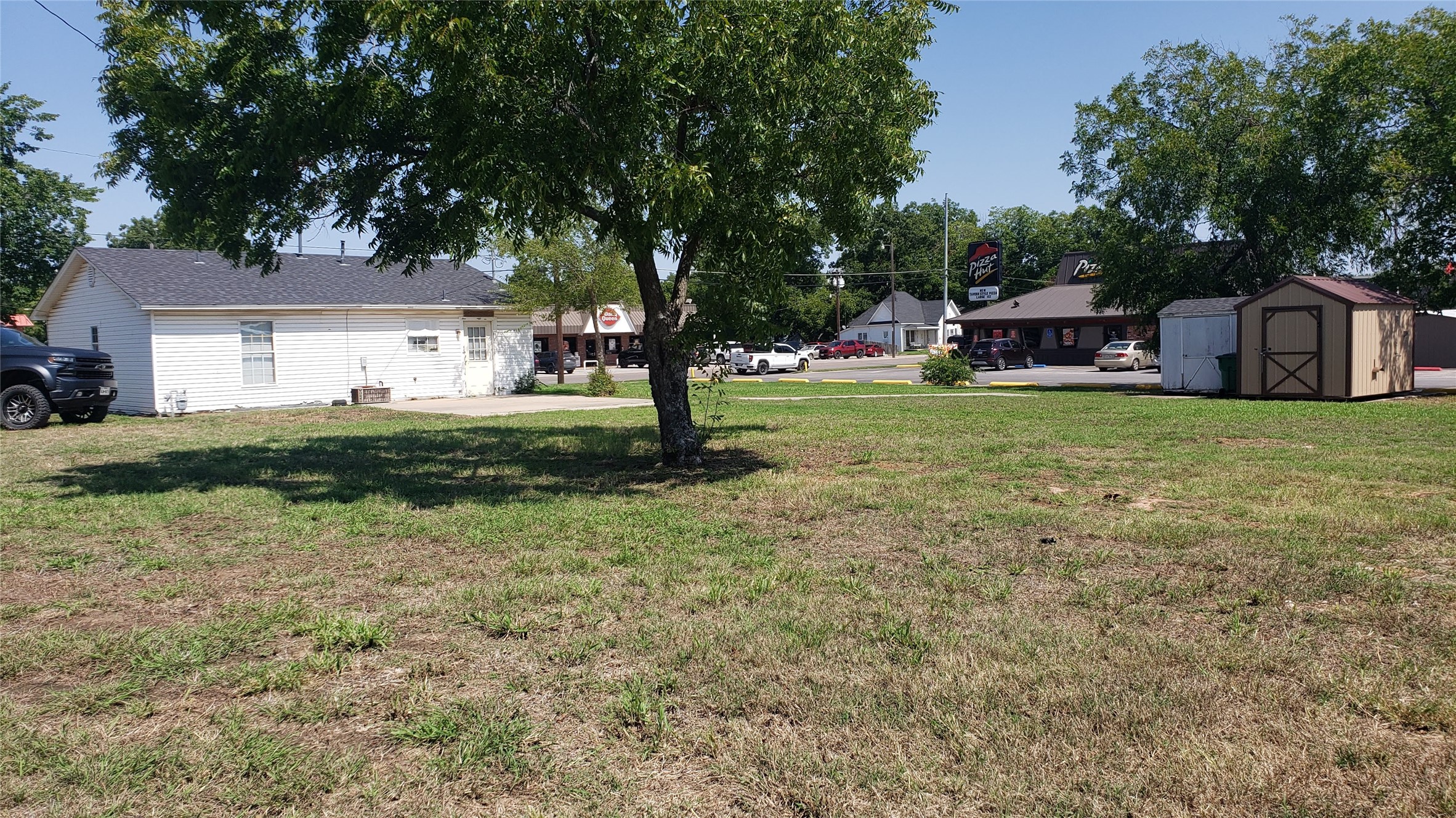 400 E Wise Street Bowie TX 76230