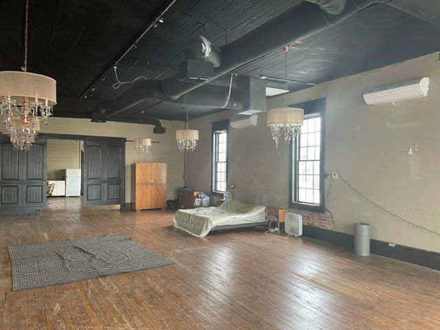 100 E Hubbard Street Lindale TX 75771