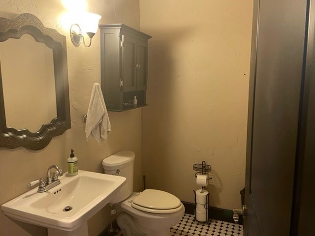 100 E Hubbard Street Lindale TX 75771