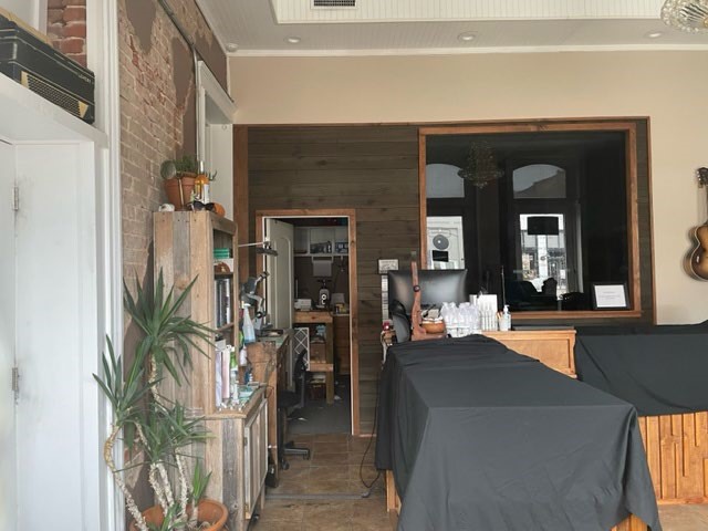 100 E Hubbard Street Lindale TX 75771