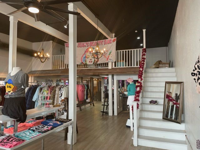100 E Hubbard Street Lindale TX 75771