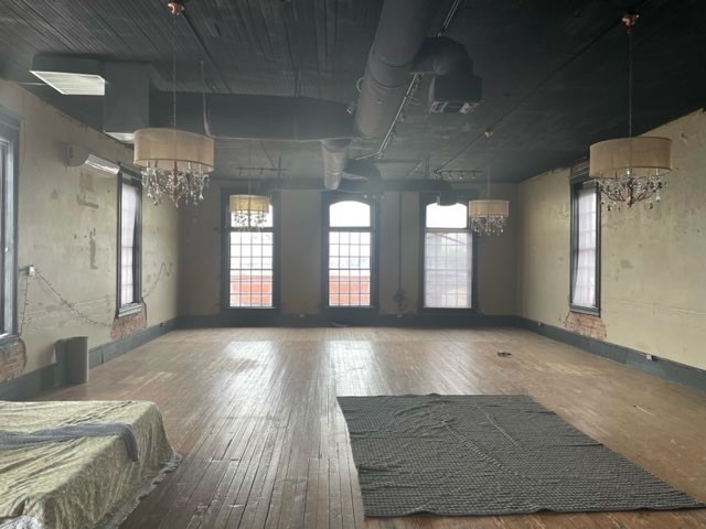 100 E Hubbard Street Lindale TX 75771