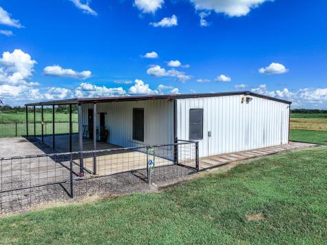 8050 W Interstate Highway 30 Cumby TX 75433