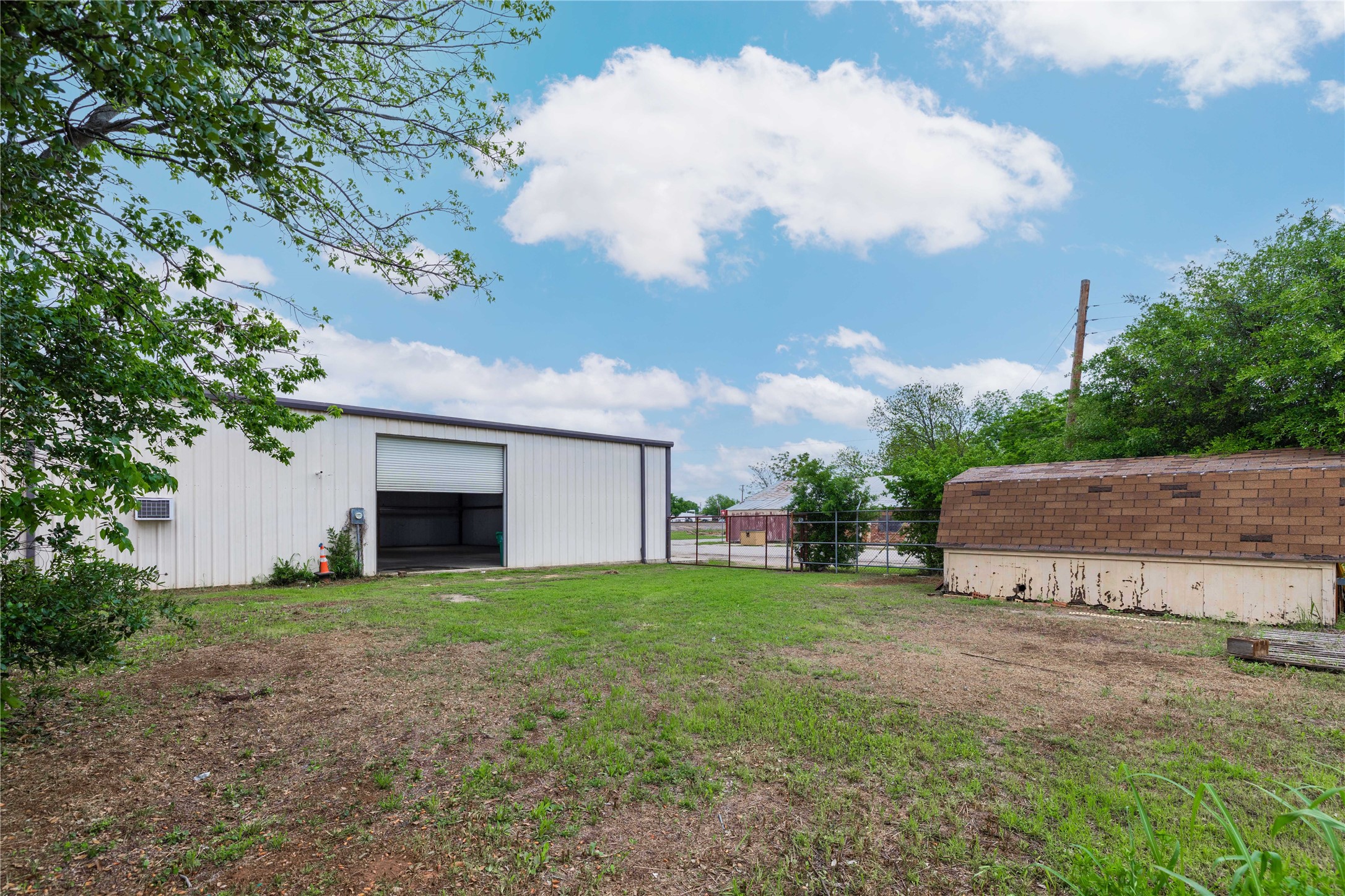 119 E Kyle Street Bangs TX 76823