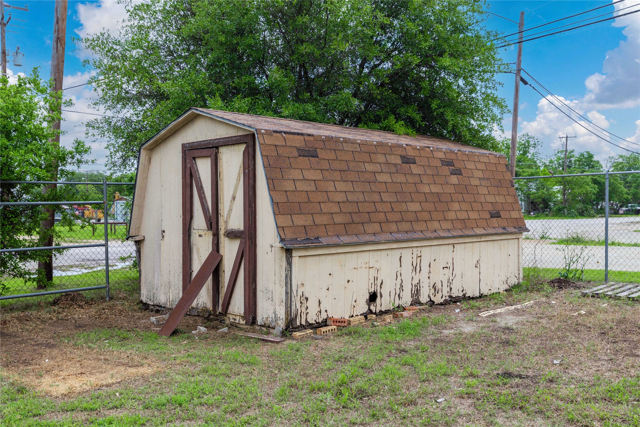 119 E Kyle Street Bangs TX 76823