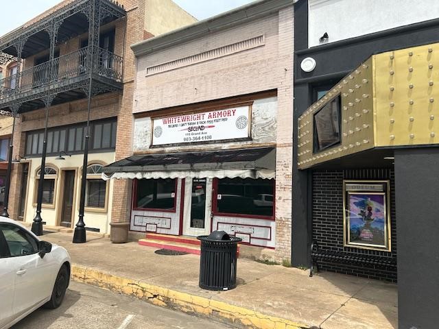 116 W Grand Street Whitewright TX 75491