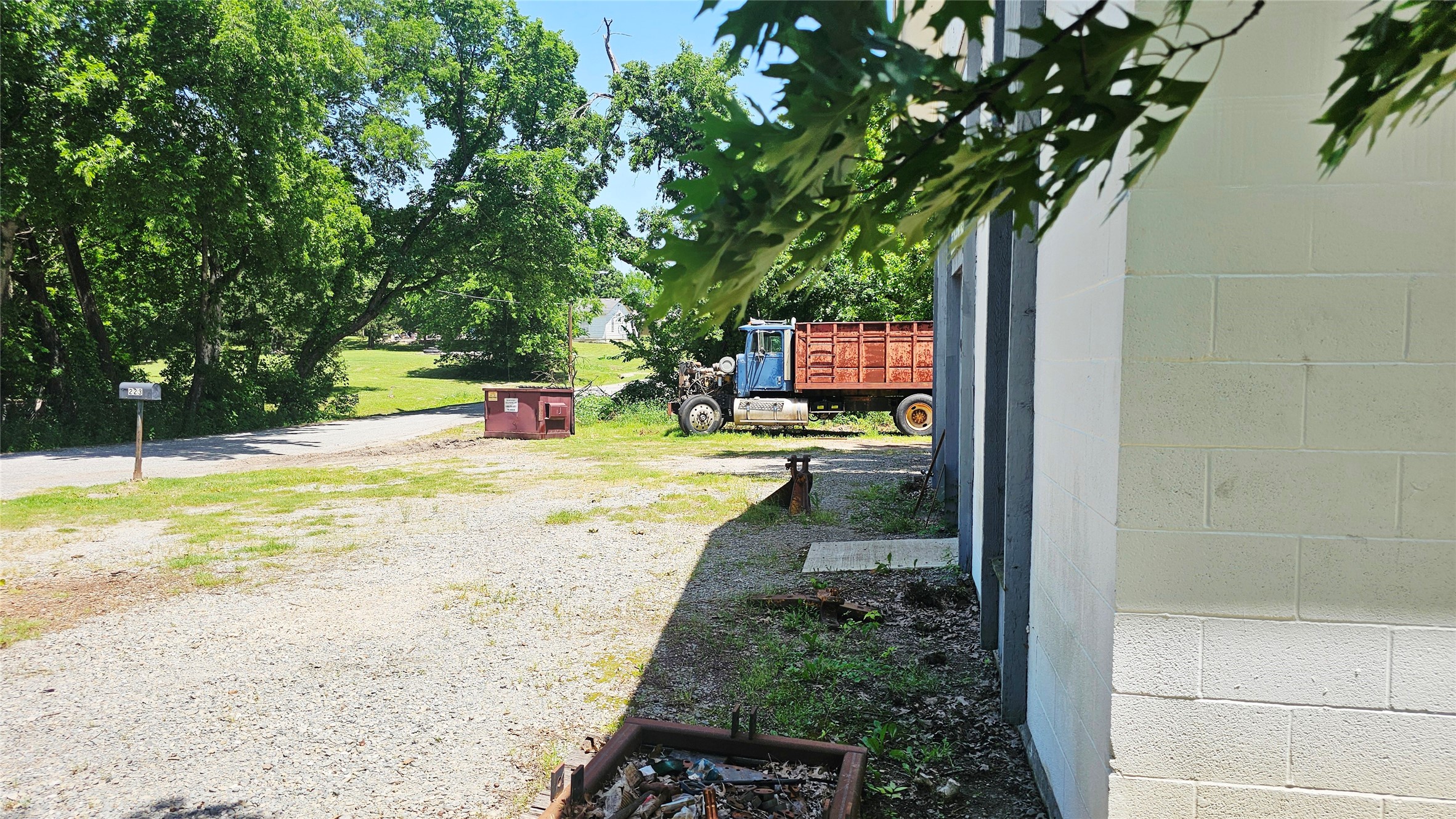 223 W 2nd Street Bonham TX 75418