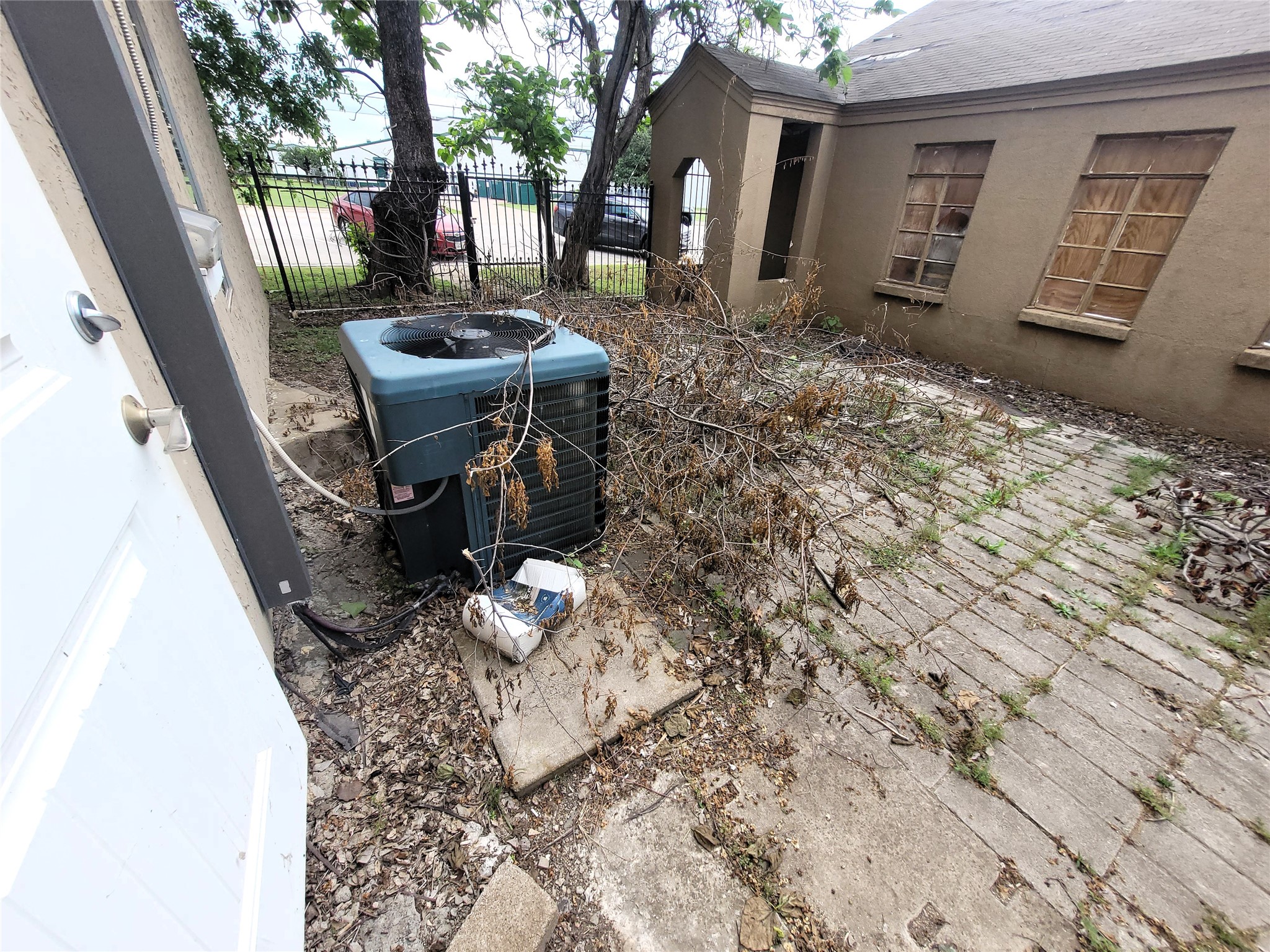 6804 Telephone Road Lake Worth TX 76135