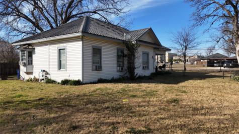 213 W Eldred Street Burleson TX 76028